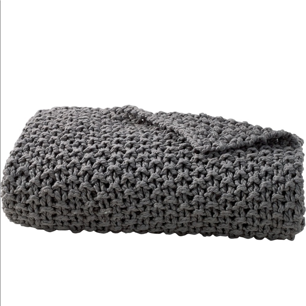 DKNY NWT PURE Chunky Knit Throw Blanket